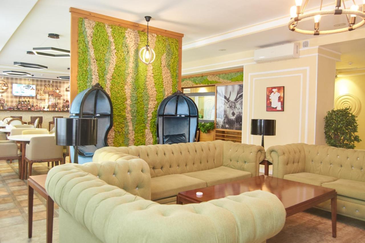 Green Which Hotel Petropavlovsk Exterior photo
