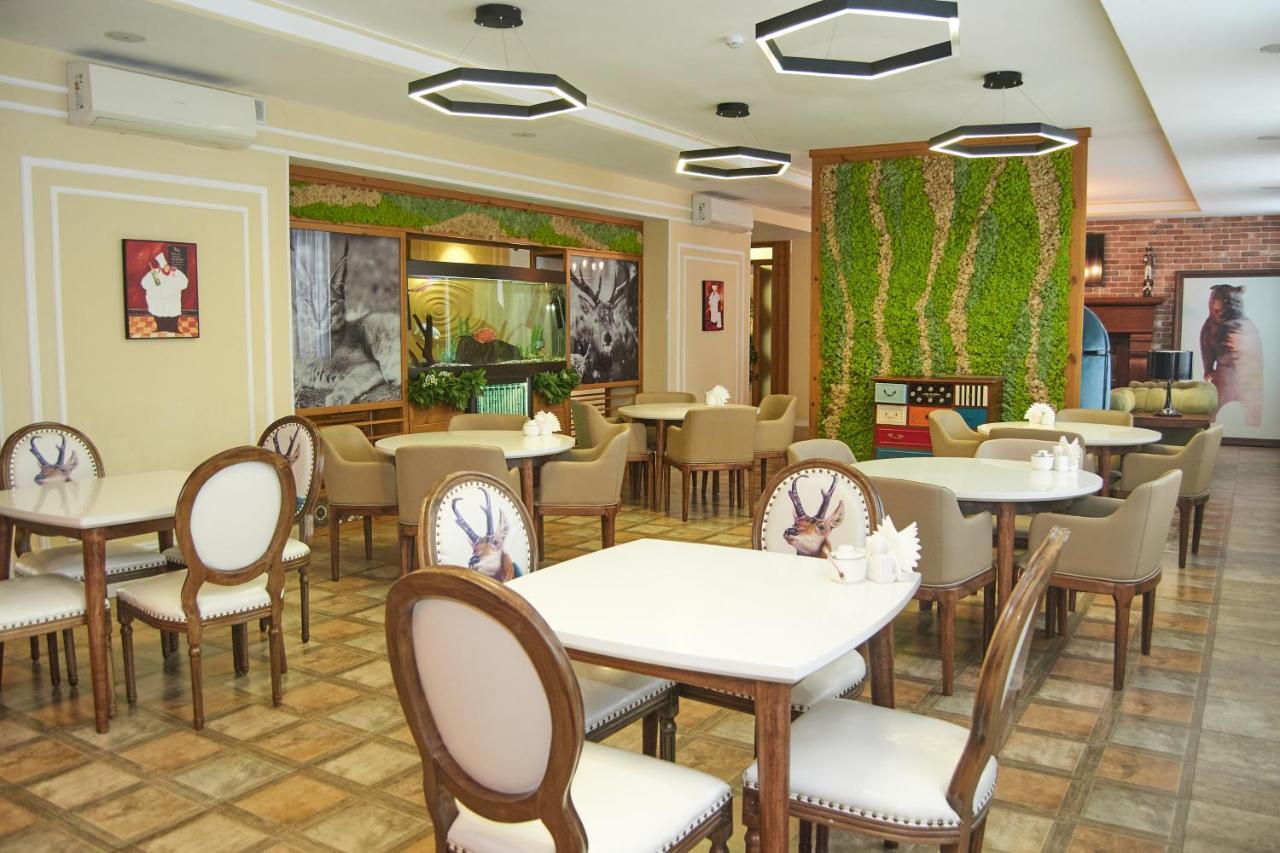 Green Which Hotel Petropavlovsk Exterior photo