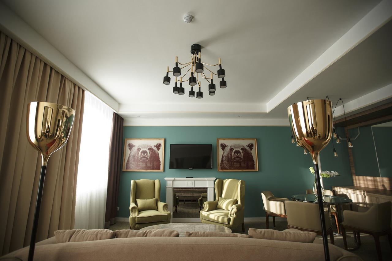 Green Which Hotel Petropavlovsk Exterior photo